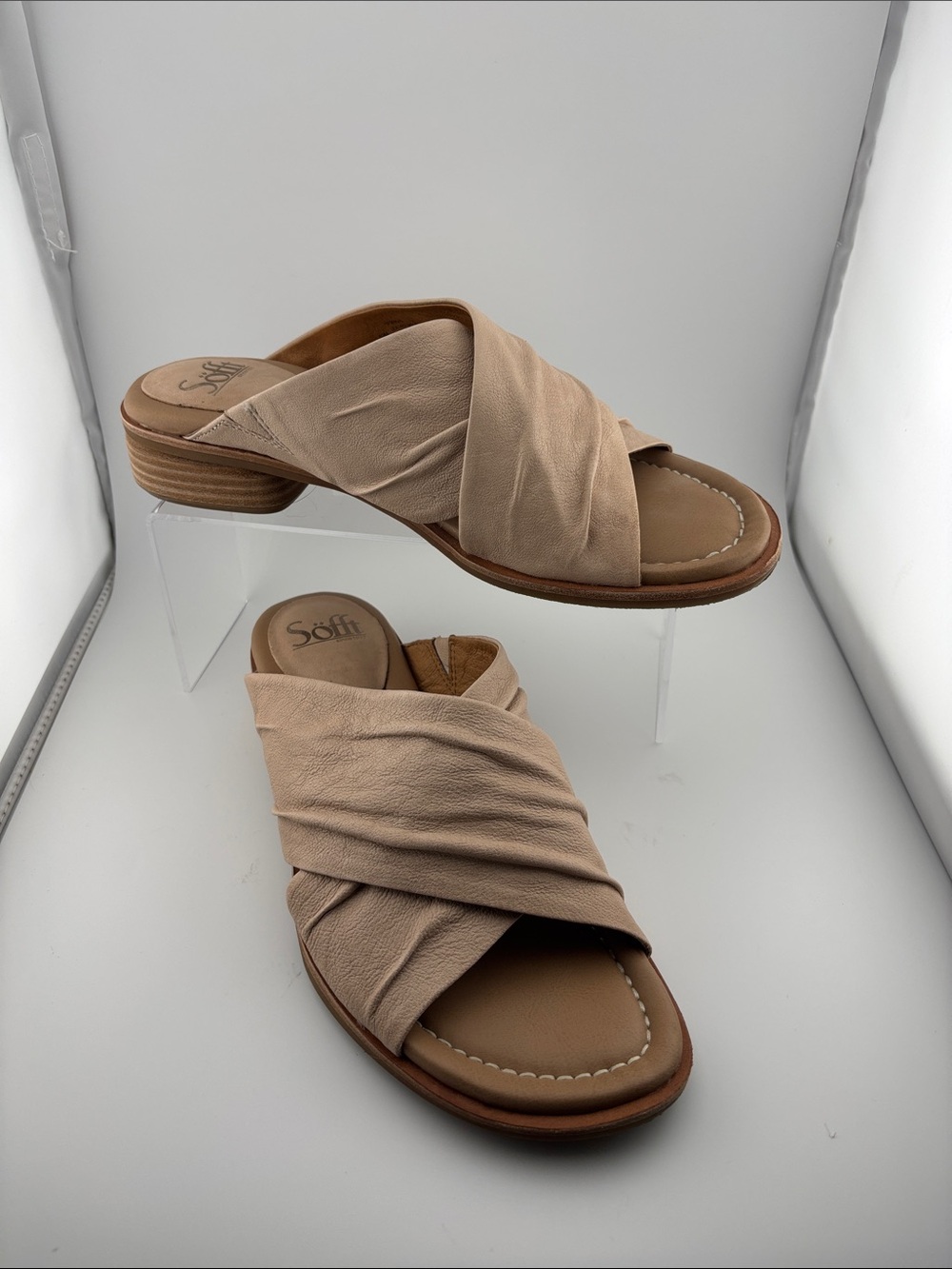 Sofft Blush Taupe Crossband Soft Leather Slide Sandals Size 10 Heel 1.5” in Box